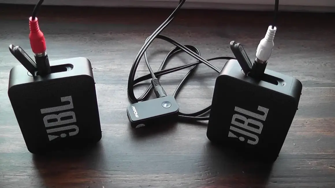 Jak podłączyć głośnik JBL do komputera bez Bluetooth w prosty sposób